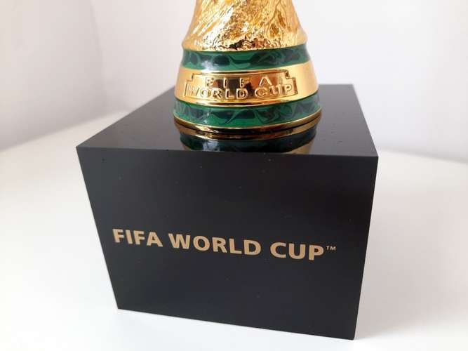 OFFICIAL FIFA WORLD CUP TROPHY™ REPLICA 1 Kg Pure Silver Ag999, Gold-Plated