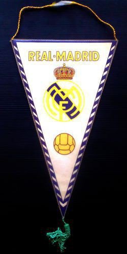 Real Madrid old pennant (the 70s') | Pennants \ Others