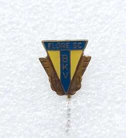 BKV Előre SC badge with wreath (Hungary, lacquer)
