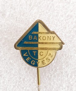 Bakony Vegyesz TC badge (epoxy, signature)