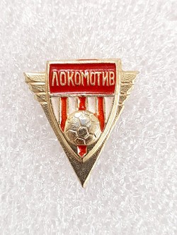 Lokomotiv Moscow shield with the ball badge (USSR, lacquer)
