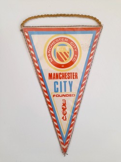 Manchester City two-sided old small pennant (the 70's)
