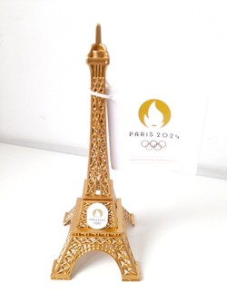 Miniature Eiffel Tower 3D Olympic and Paralympic Games Paris 2024, golden plated 15 cm (Official Licensed Product)