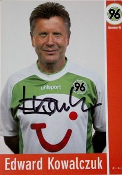 Photo of coach Edward Kowalczuk (Hannover 96) with original autograph