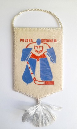 World and European Ice Hockey Championships 1976. Poland Team pennant (official product)