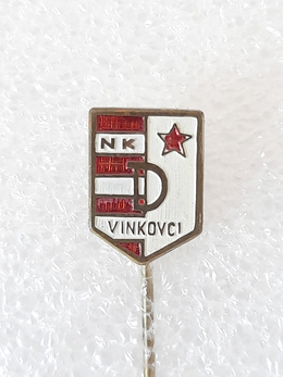 NK Dinamo Vinkovci badge (lacquer, signature)