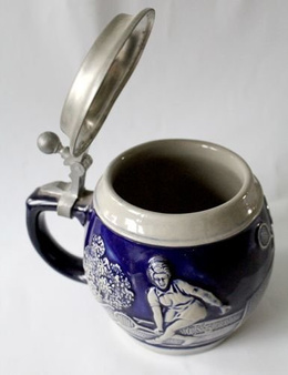 Ceramic mug with tin lid. Tennis palyers (with signature)