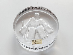 Stockholm 1969 IIHF Ice Hockey World Championship souvenir glass puck (official product)