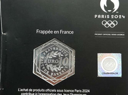 Summer Olympic Games Paris 2024 runner silver coin 10 euro (official licensed product)