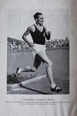 Long distance running (Germany, 1936) paperback
