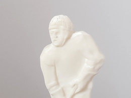 Souvenir figurine hockey player Ice Hockey World Championship Sofia 1975 (Group C)