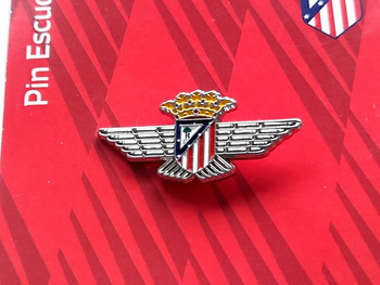Atletico Madid old crest 1942-1947 pin badge (official product)