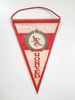 Honved Budapest old pennant