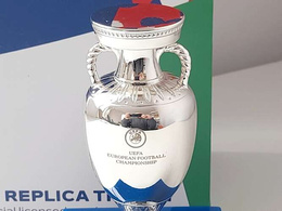 Replica of the trophy of the UEFA Euro 2024 Germany, 13,5 cm (Official Licensed Product)
