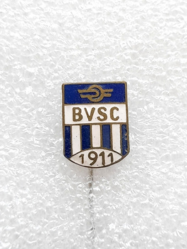 Budapest Vasutas SC crest badge (enamel)