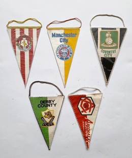 English football league clubs pennants (5 items)