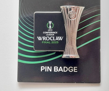 UEFA Europa Conference League 2025 Wroclaw Final, Real Betis - Chelsea FC trophy badge (official licensed product)