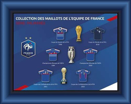 France Football 9 pins-collection the biggest triumphs jerseys (official product)