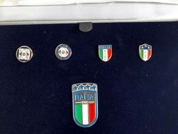 Italian Football Federation FIGC the crest history 10 pins-collection cased (official product) 