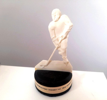 Souvenir figurine hockey player Ice Hockey World Championship Sofia 1975 (Group C)
