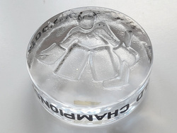 Stockholm 1969 IIHF Ice Hockey World Championship souvenir glass puck (official product)
