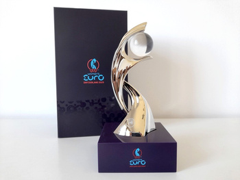 Trophy big UEFA Women’s Euro 2025 Switzerland, 18,5 cm (Official Licensed Product)