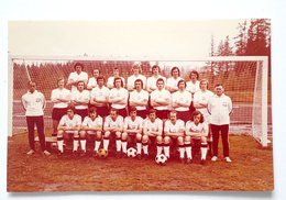 Poland Football Tam X FIFA World Cup 1974 postcard (Collectors Club) with 17 original autographs