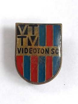 Videoton SC crest badge (epoxy, with signature)