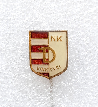 NK Dinamo Vinkovci badge (epoxy, signature)