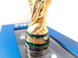 3D Official Trophy FIFA World Cup gold-plated replica (Official Licensed Product) 10 cm